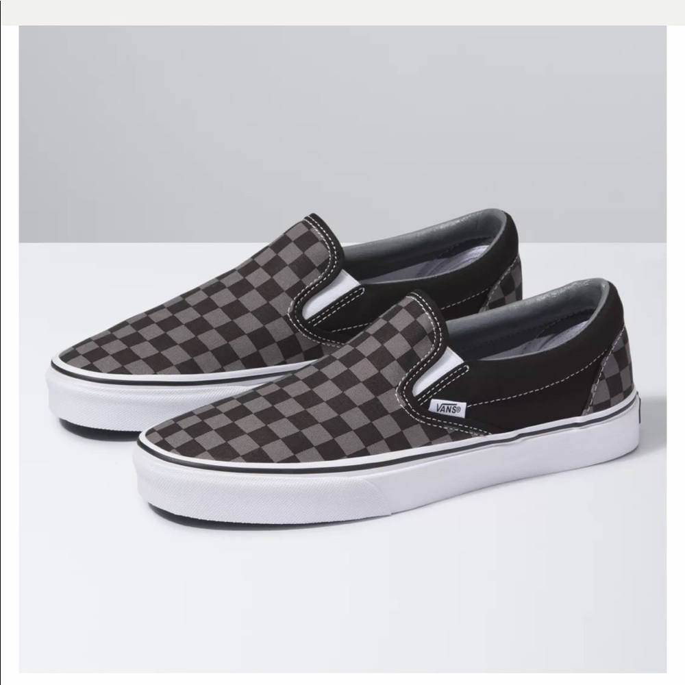 Van checkerboard slip on